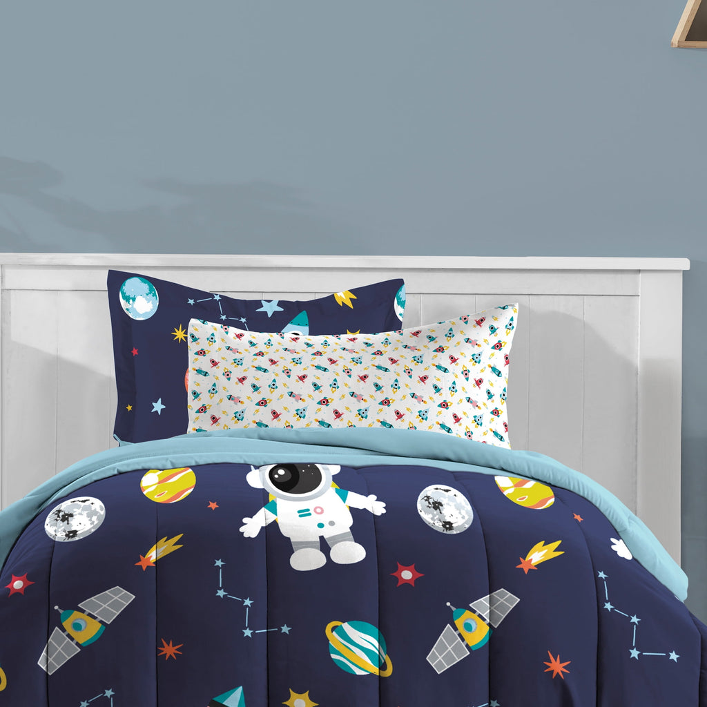 Dream Factory Space Galaxy Full Bed in a Bag Blue, Microfiber, 100% Polyester Fill, Male, Child